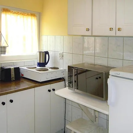 Дом отдыха Summer House By Lake Rosnowskie With Terrace, Cleaning Included Rosnowo